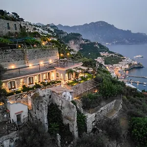 tenuta-dellal-ma.hotels-amalfi.com/